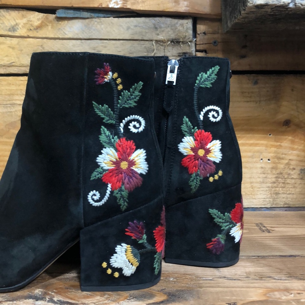 Sam Edelman floral suede embroidered boots Sz 6.5